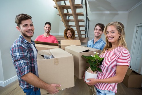 Local home moving service in Edgware for flats and houses