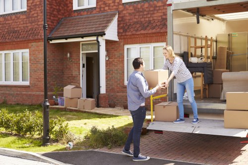 Storage options for homes and businesses in Edgware